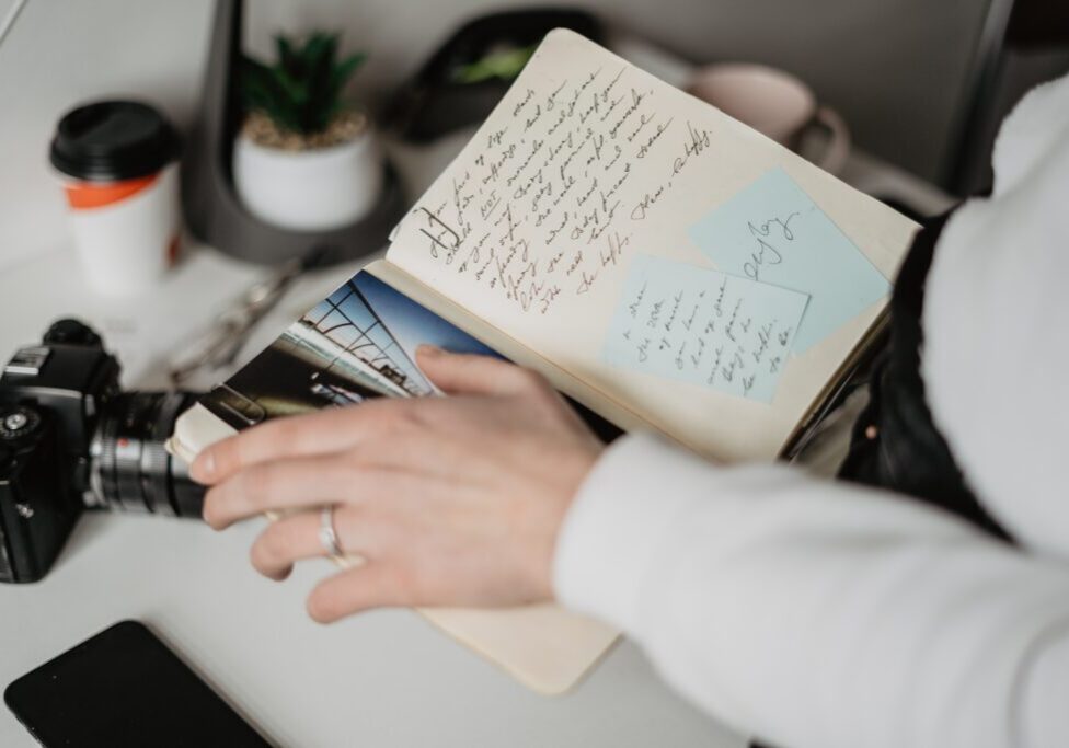 how-to-pass-down-your-family-stories-estate-planning-heirlooms